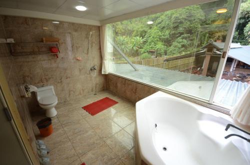Posada Ruixiong Hotspring Hotel