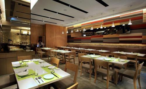 Park City Hotel Luzhou Hotel