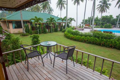 Hotel Yataa Island Resort