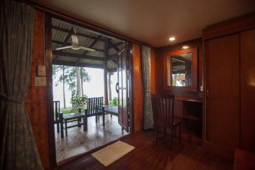 Hotel Yataa Island Resort