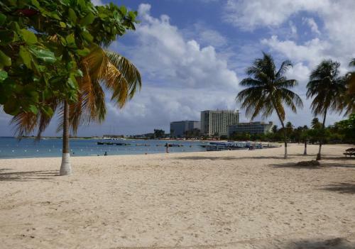 Hotel Beach One Bedroom Iv, Ocho Rios