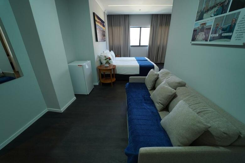 Shani Hotel