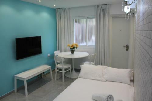 Bograshov Apartment