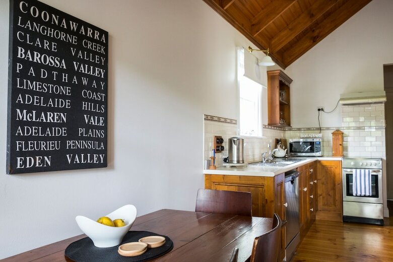 Bed & Breakfast Clare Valley Heritage Retreat
