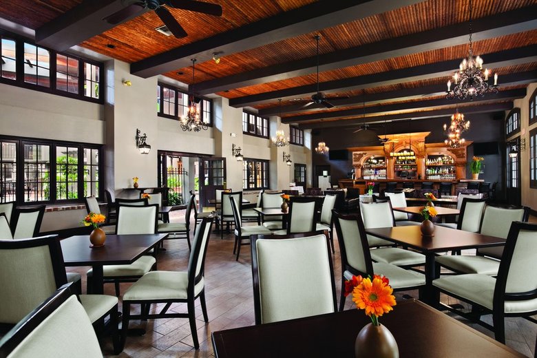 Hotel Embassy Suites Napa Valley