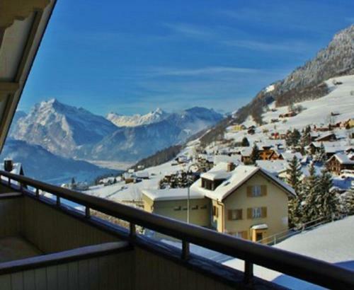 Bed & Breakfast Heidi-guesthouse-amden