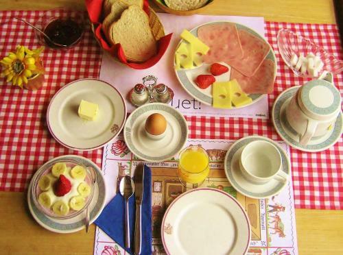 Bed & Breakfast Heidi-guesthouse-amden