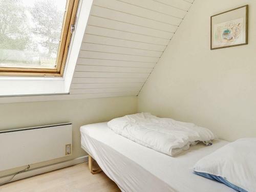 Three-bedroom Holiday Home In Nex� 35