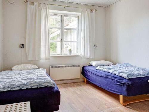 Four-bedroom Holiday Home In Nex� 11