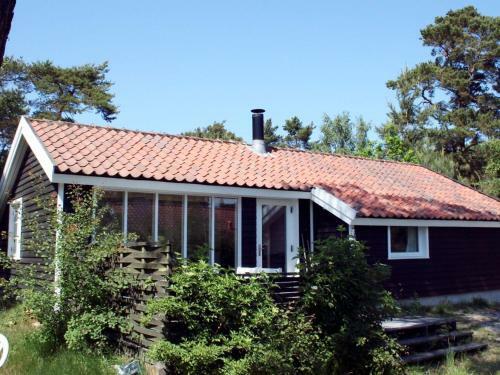 Three-bedroom Holiday Home In Nex� 5