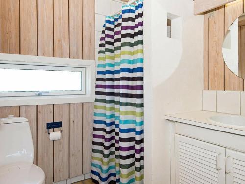 Three-bedroom Holiday Home In L�kken 18