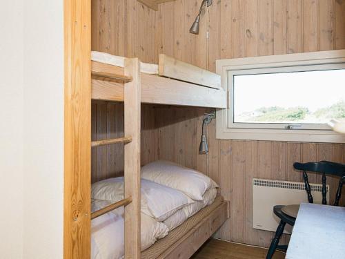 Three-bedroom Holiday Home In L�kken 18