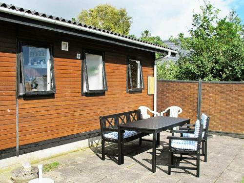 Three-bedroom Holiday Home In Hals 38
