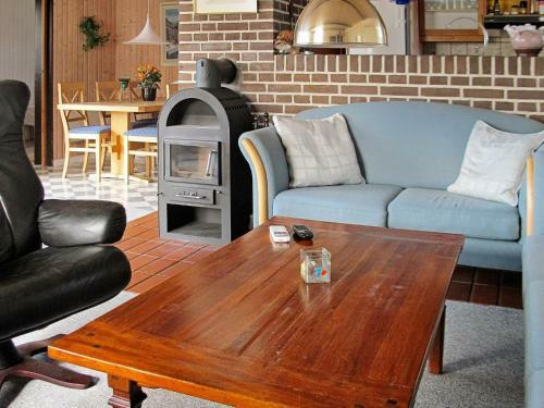 Three-bedroom Holiday Home In Hals 25