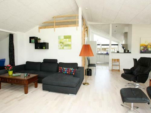 Three-bedroom Holiday Home In Hals 30