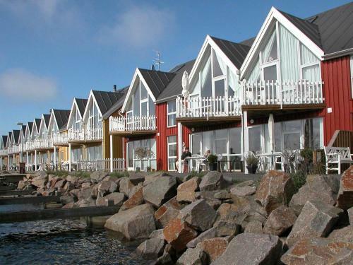 Three-bedroom Holiday Home In Hasle 1