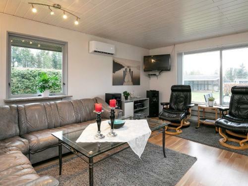 Two-bedroom Holiday Home In Hals 22