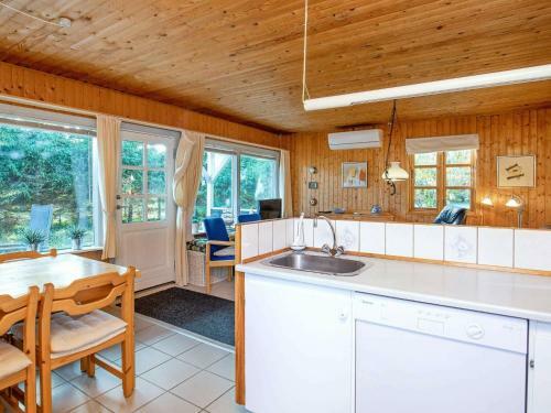 Three-bedroom Holiday Home In Hals 43