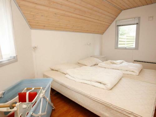 Four-bedroom Holiday Home In Hals 12