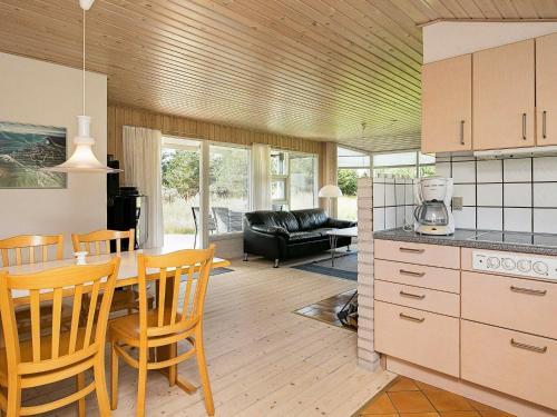 Two-bedroom Holiday Home In Hirtshals 2