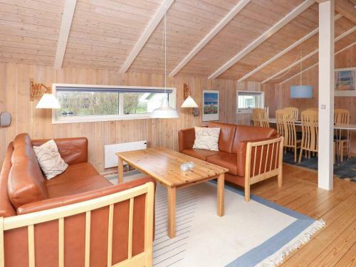Two-bedroom Holiday Home In Jerup 7
