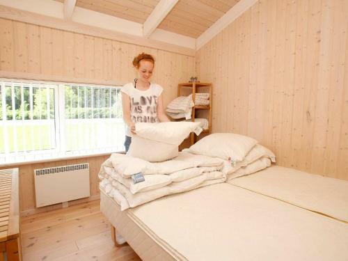 Three-bedroom Holiday Home In L�kken 29