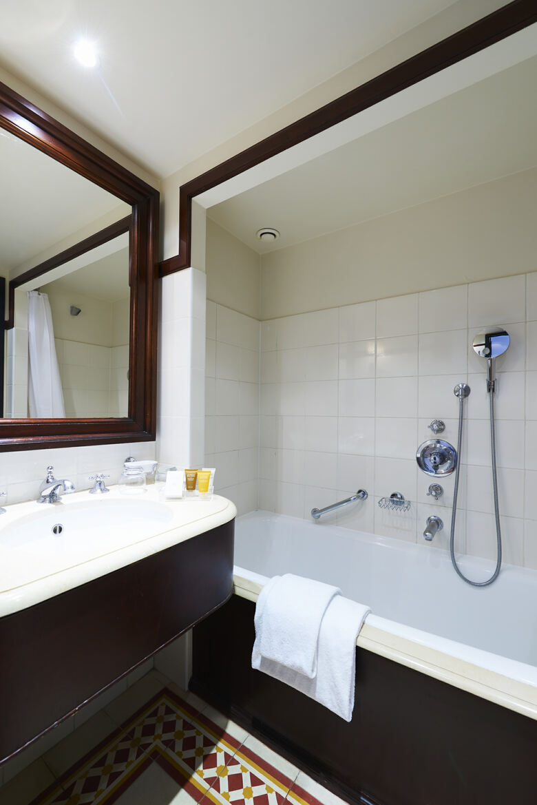 Hotel Warwick Barsey