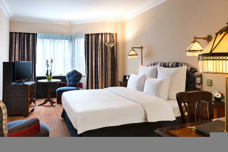 Hotel Warwick Barsey