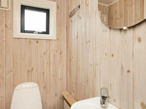 Four-bedroom Holiday Home In Bindslev 4