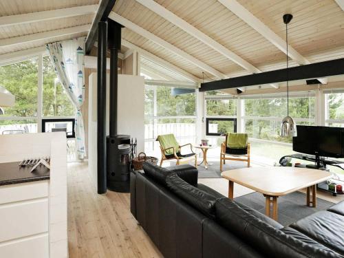 Four-bedroom Holiday Home In Bindslev 4