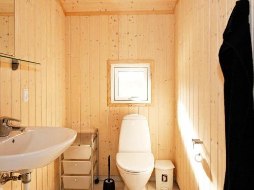 Four-bedroom Holiday Home In Hadsund 8