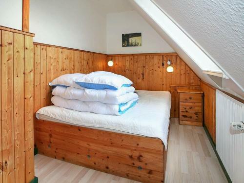 Two-bedroom Holiday Home In Svaneke 4