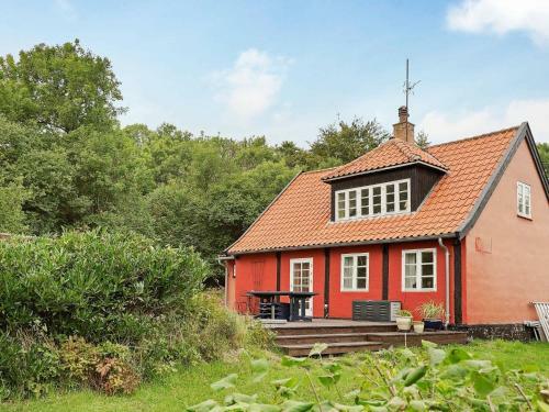 Three-bedroom Holiday Home In Svaneke 1