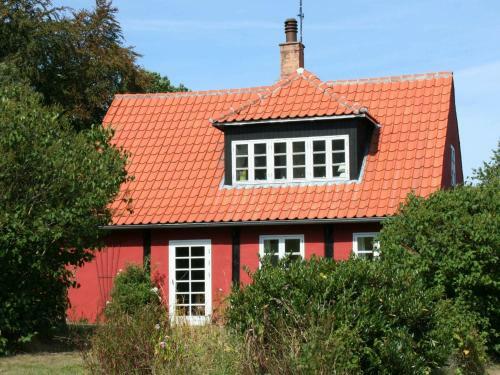 Three-bedroom Holiday Home In Svaneke 1