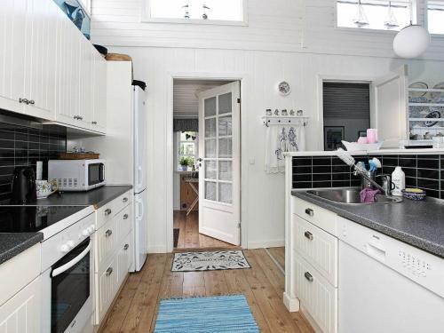 Three-bedroom Holiday Home In L�gst�r 7