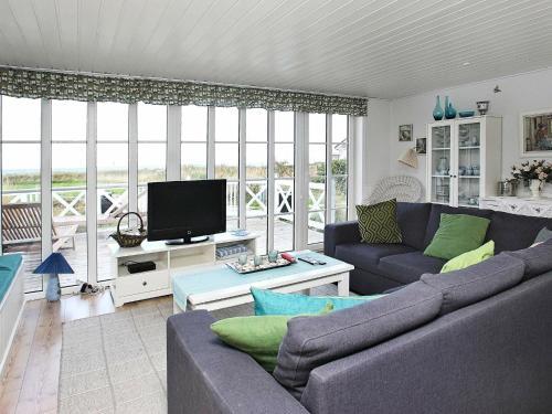Three-bedroom Holiday Home In L�gst�r 7