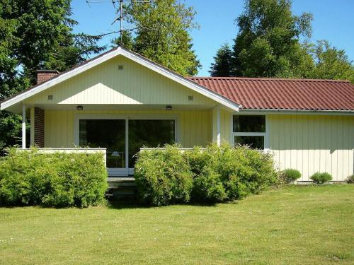 Three-bedroom Holiday Home In L�gst�r 3