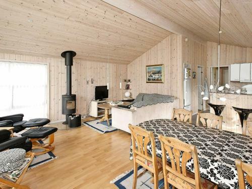 Four-bedroom Holiday Home In Vestervig 6
