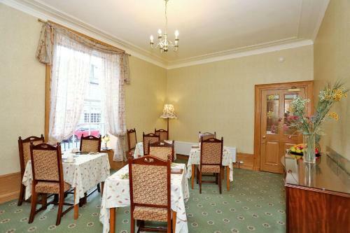 Hostal Butlers Guest House