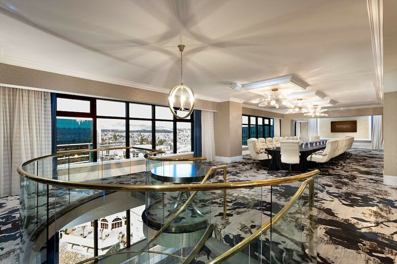 Hotel Peppermill Resort  Casino