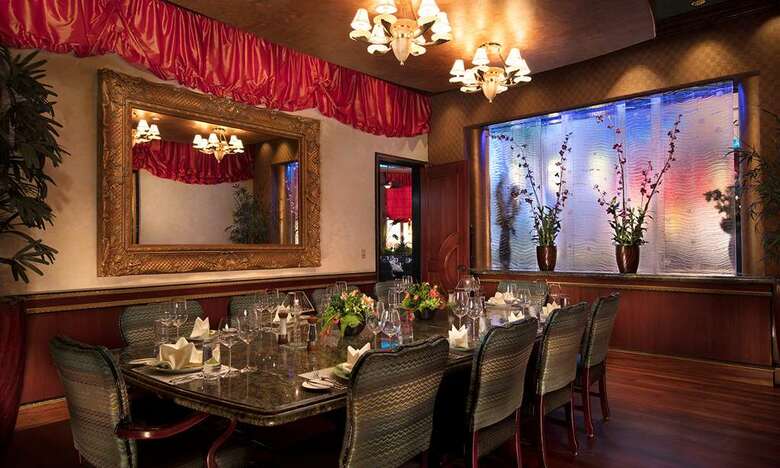 Hotel Peppermill Resort  Casino