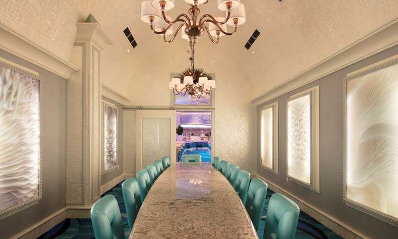 Hotel Peppermill Resort  Casino