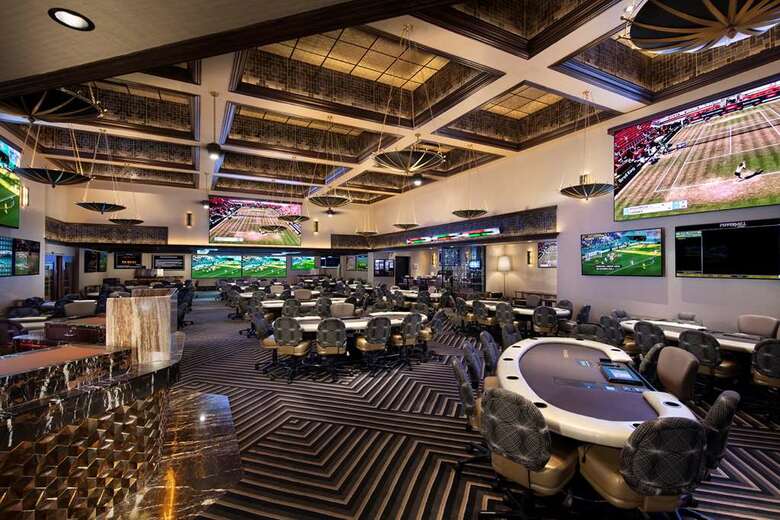 Hotel Peppermill Resort  Casino