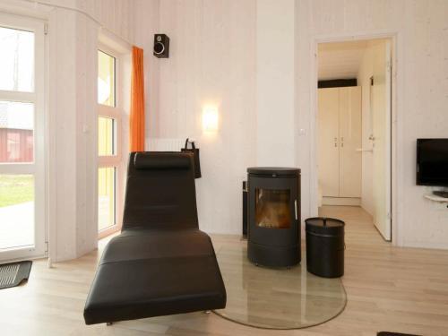 Three-bedroom Holiday Home In Gr�mitz 17