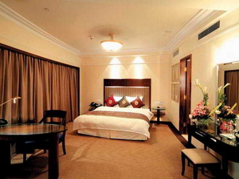 Hotel Howard Johnson Ginwa Plaza