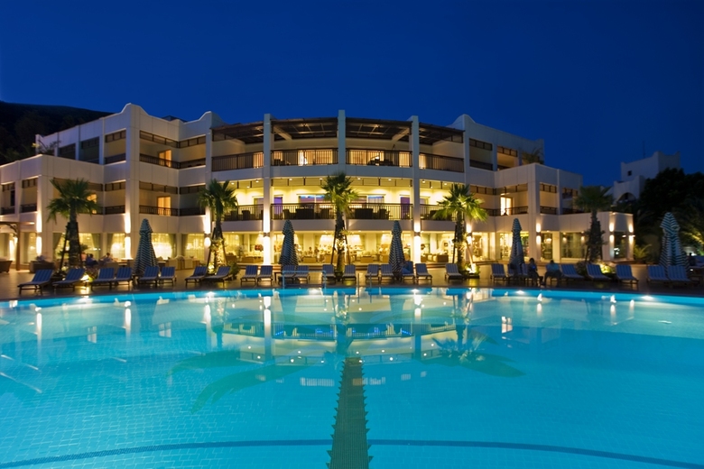 Hotel Latanya Beach Resort