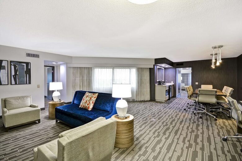 Hotel Embassy Suites Charlotte