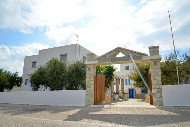 Hotel Glaronisia
