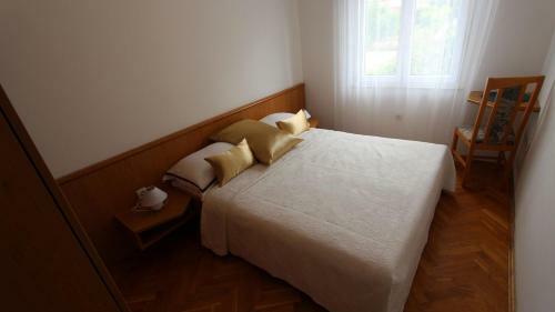 Two-bedroom Apartment In Klimno IV