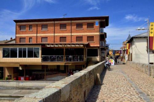 Hotel Hostal Don Suero De Qui�ones